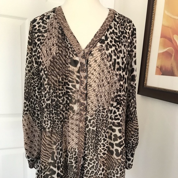 Animal Print Tunic - Picture 1 of 7